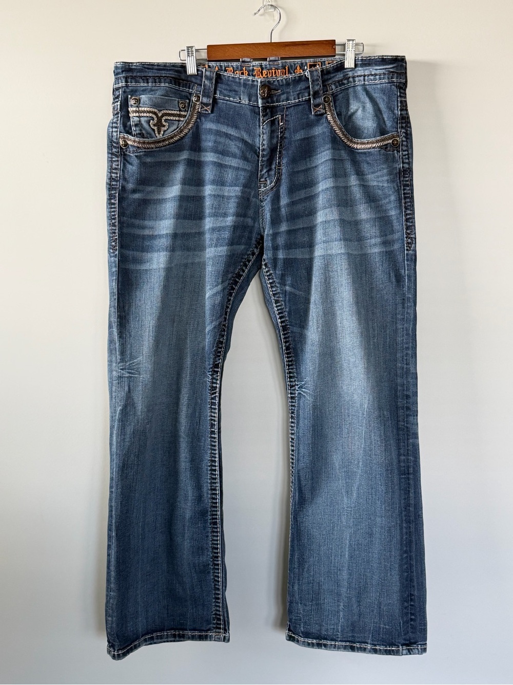 Rock Revival Dan Relaxed Straight Jeans 40 Embroidered Fleur de Lis Denim
